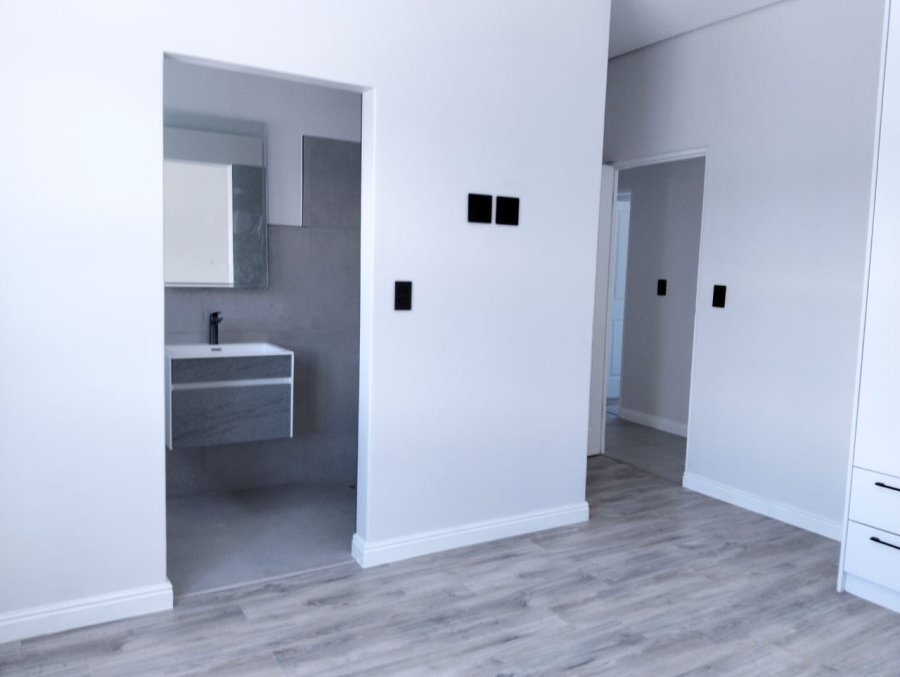 4 Bedroom Property for Sale in Sandown Western Cape